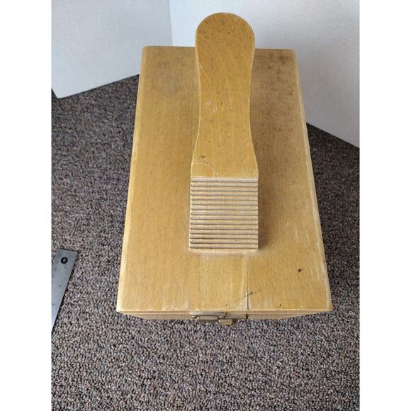 VTG ESQUIRE SHOE VALET DE luxe! W/brushes, Waxes, Polishes - Picture 4 of 11